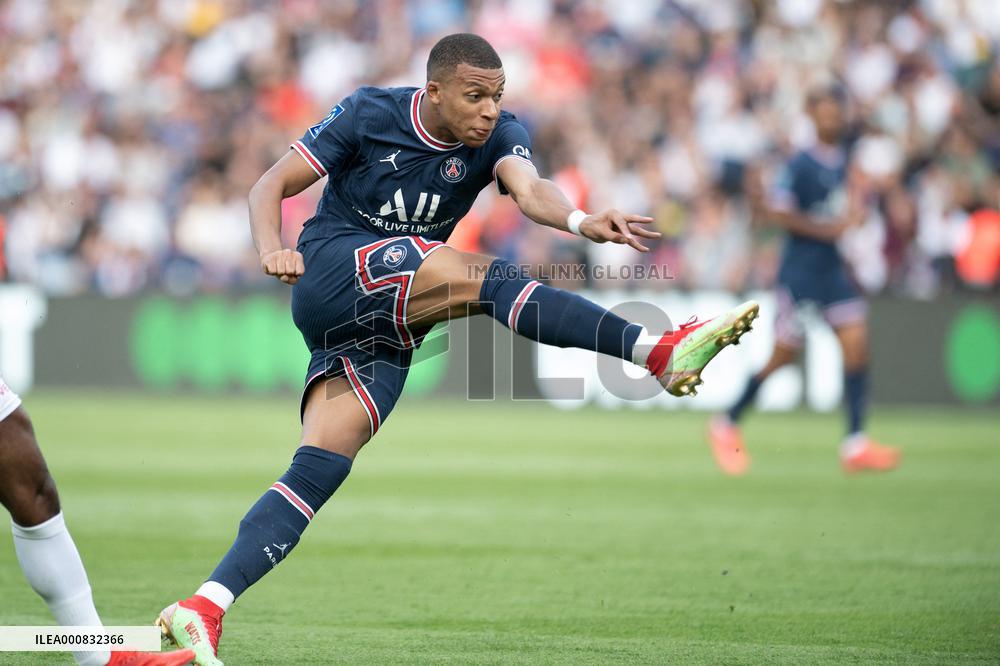 Ligue 1 - Paris Saint-Germain v Clermont - Paris