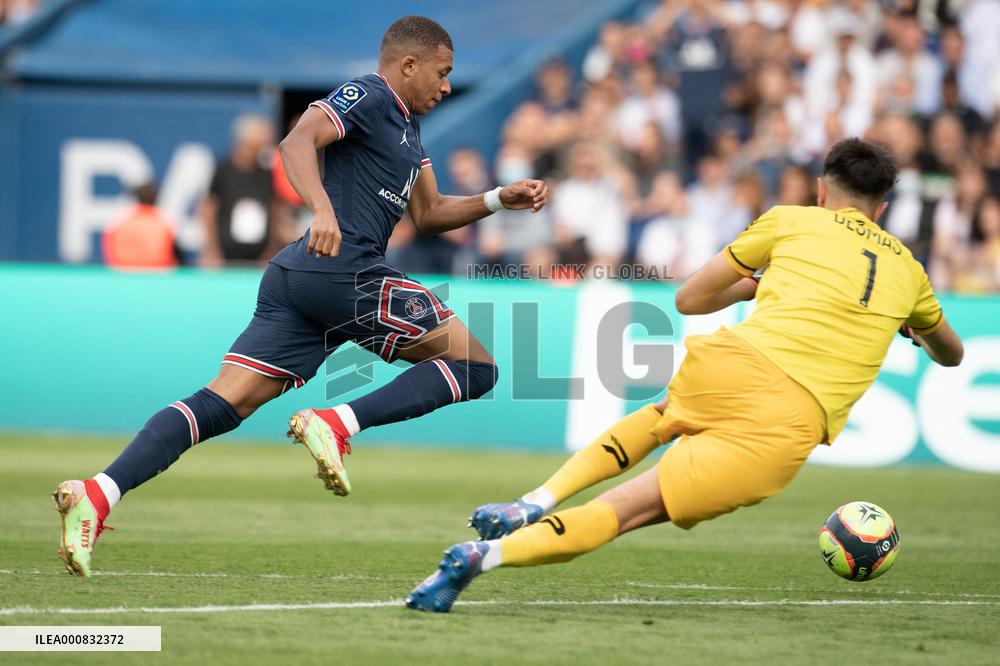Ligue 1 - Paris Saint-Germain v Clermont - Paris