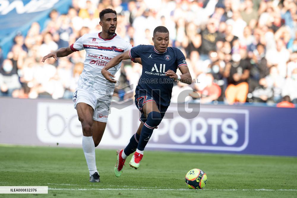 Ligue 1 - Paris Saint-Germain v Clermont - Paris