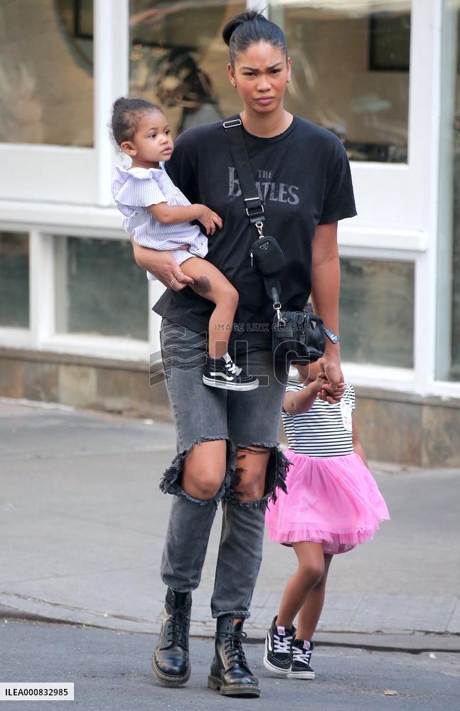 Chanel Iman And Kids Running Errands - NYC