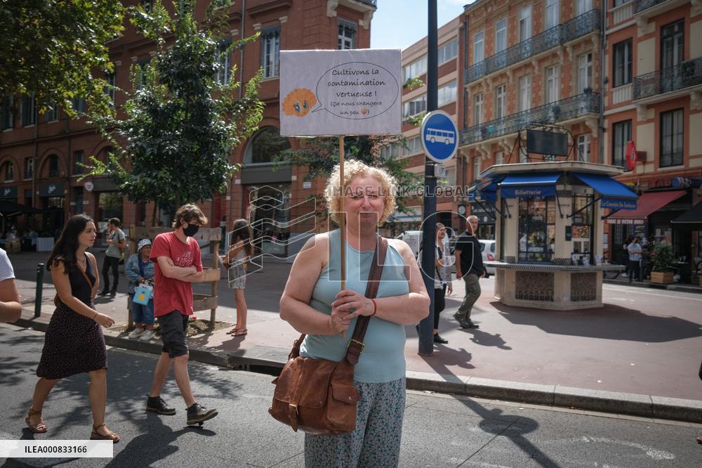 Protest Against Sanitary Pass And Vaccination - Toulouse