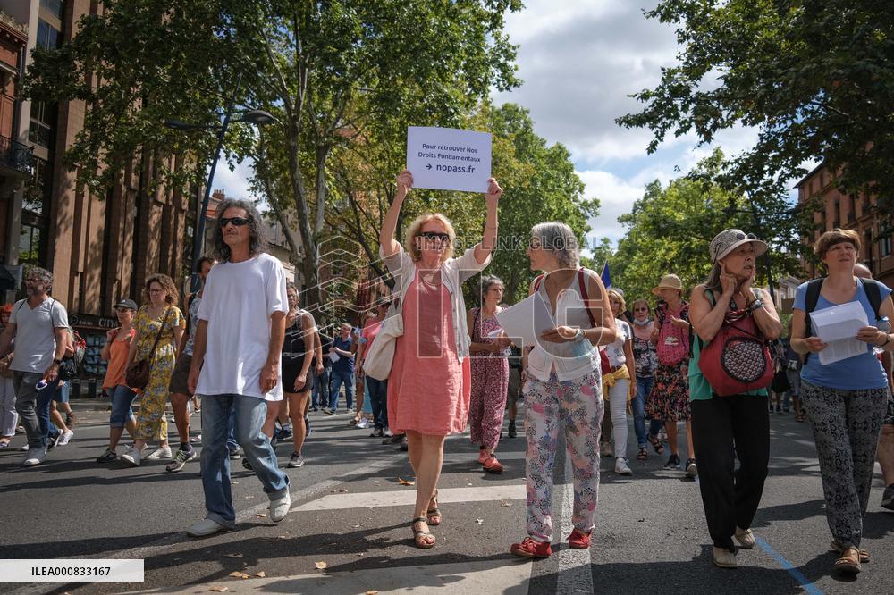 Protest Against Sanitary Pass And Vaccination - Toulouse