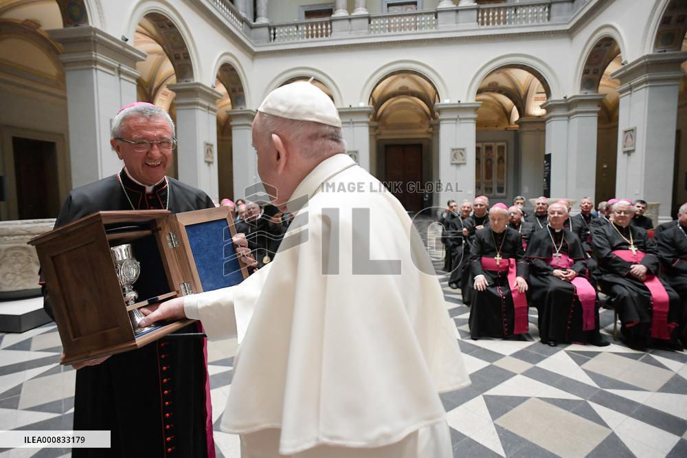 Pope Francis Meets With Bishops - Budapest