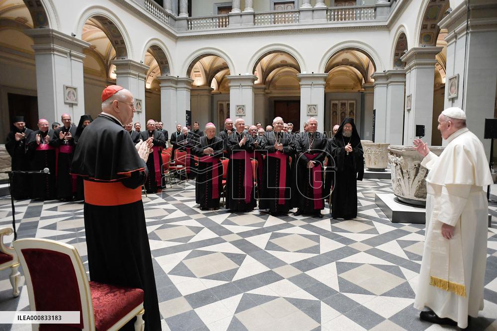 Pope Francis Meets With Bishops - Budapest