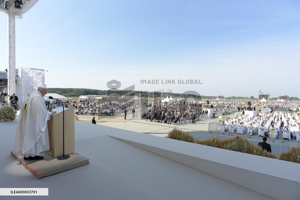 Pope Francis Celebrates An Open Air Mass - Slovakia