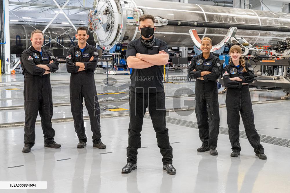 SpaceX First All-Civilian Crew Takes Off