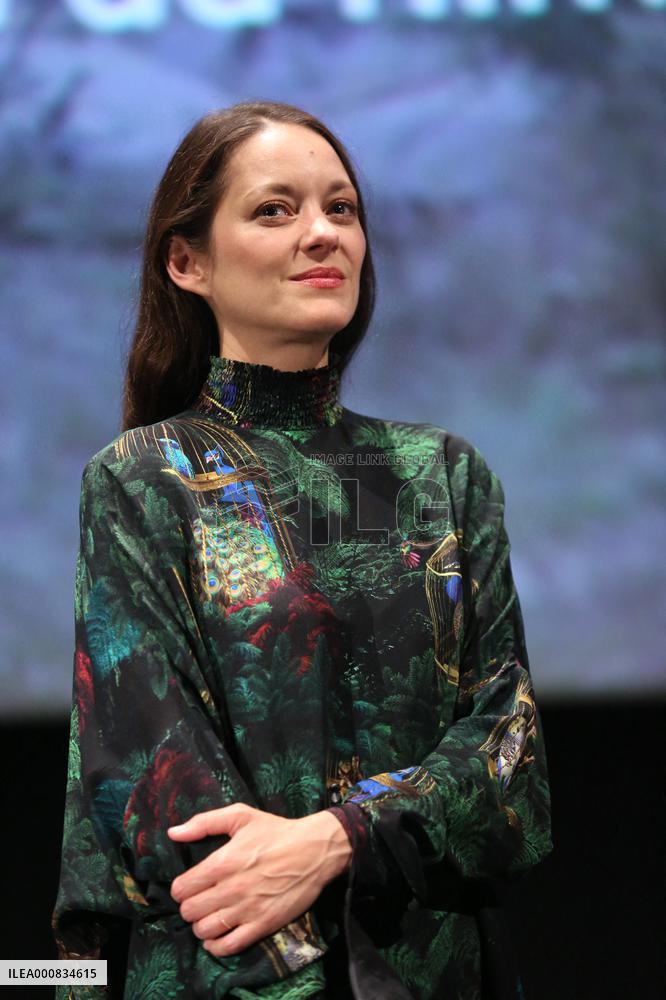 Exclusive - Marion Cotillard At Bigger than Us Premiere - Montreuil