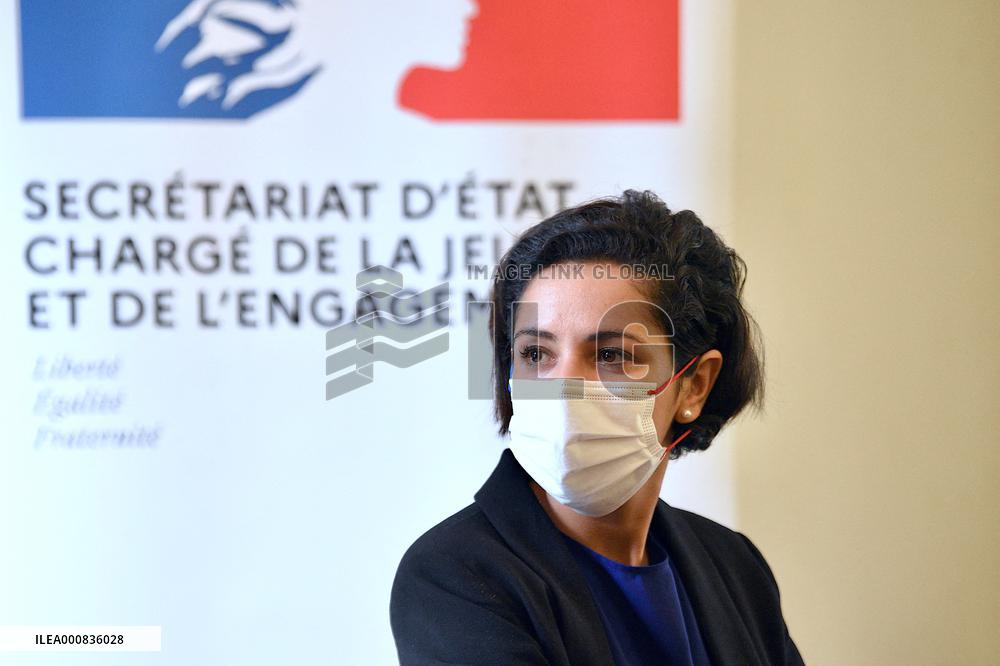 Sarah El Hairi And Young People Franco-German Office for Youth - Strasbourg