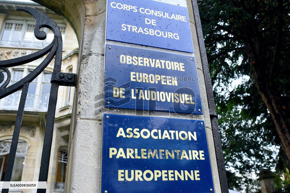 Sarah El Hairi And Young People Franco-German Office for Youth - Strasbourg