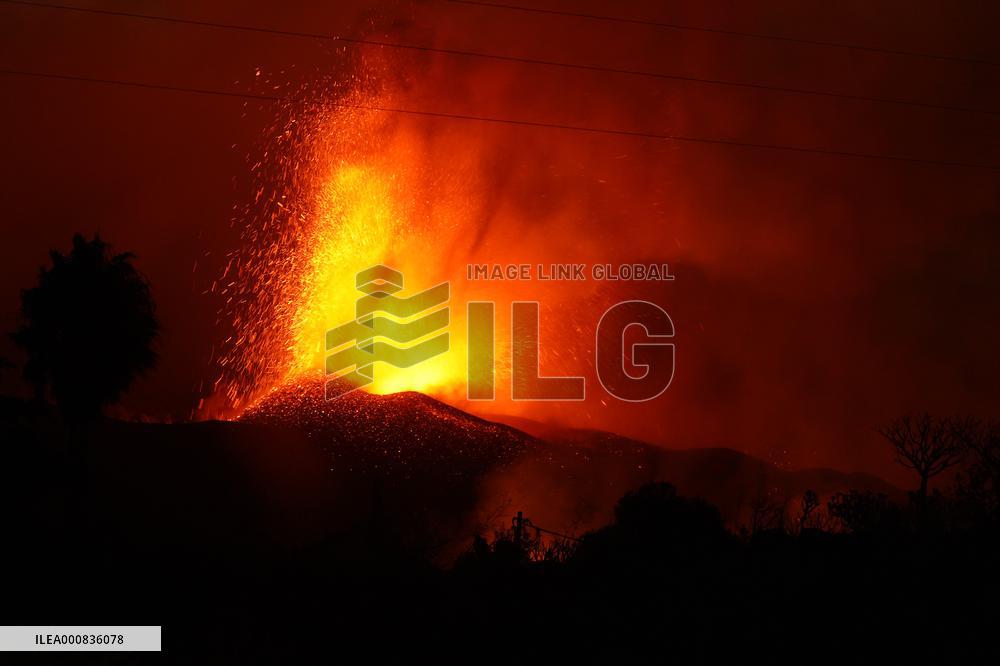 The La Palma Volcano Continues To Erupt - Spain