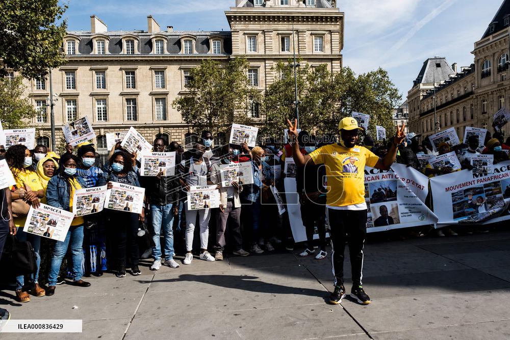 Demonstration in support of Alpha Condé - Paris