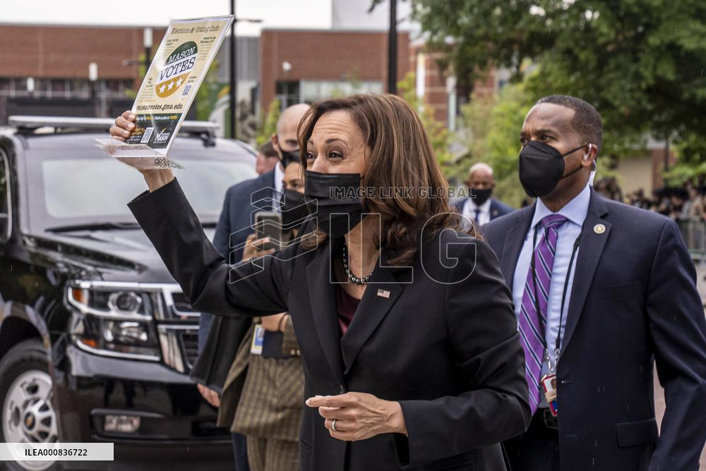Harris Visits George Mason University for National Voter Registration Day