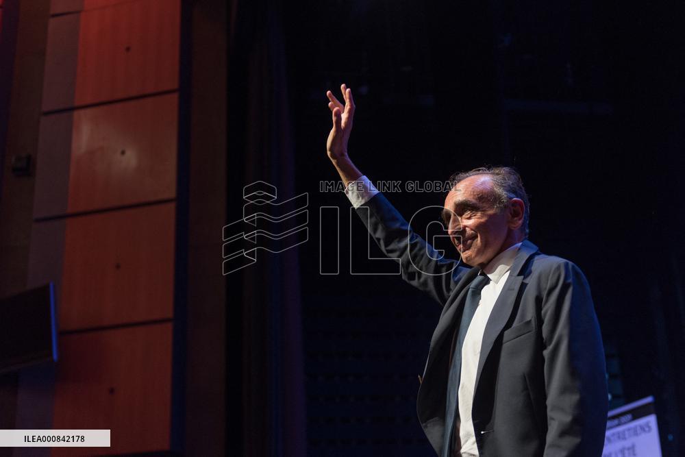 Eric Zemmour presents his new book in Toulon - South of France
