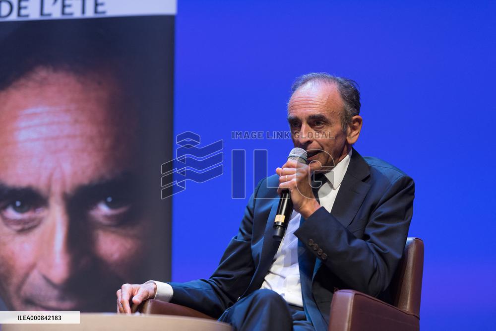 Eric Zemmour presents his new book in Toulon - South of France