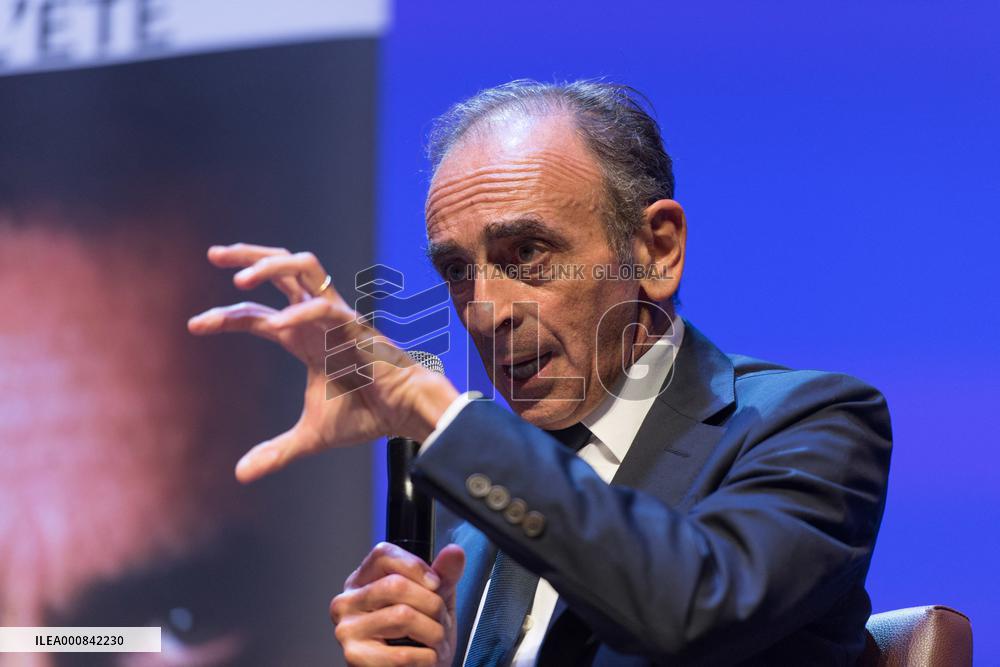 Eric Zemmour presents his new book in Toulon - South of France