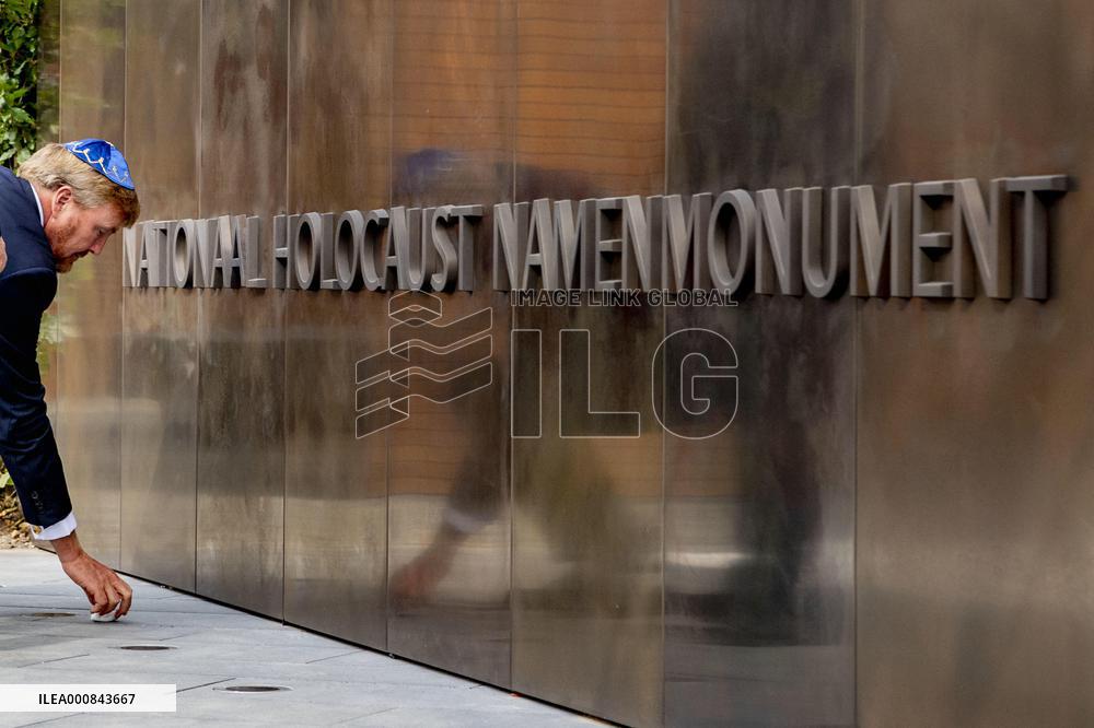 Dutch King unveils Holocaust name monument - Amsterdam