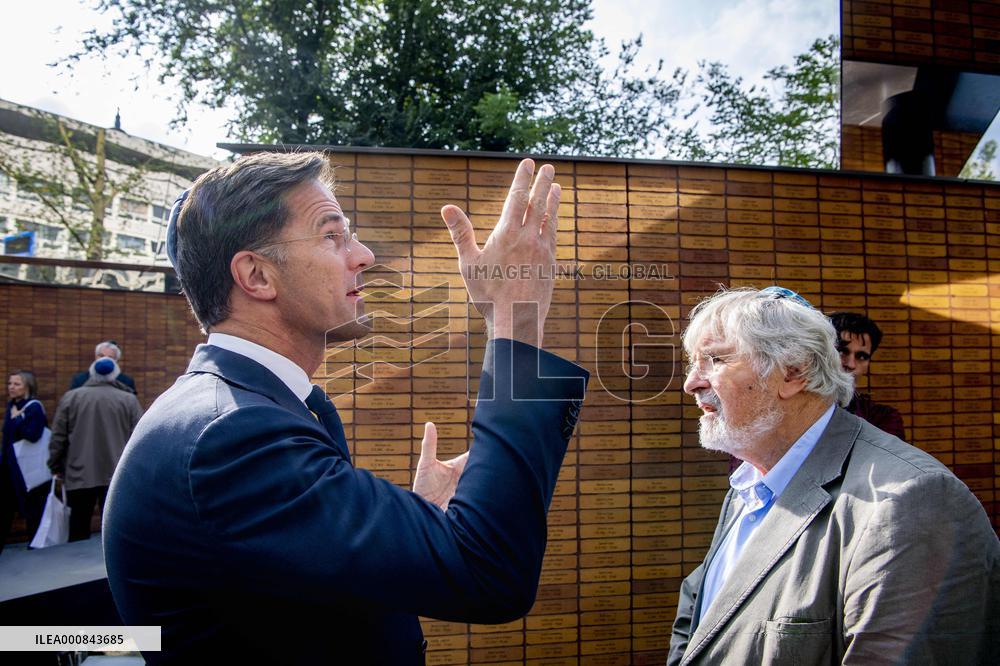 Dutch King unveils Holocaust name monument - Amsterdam