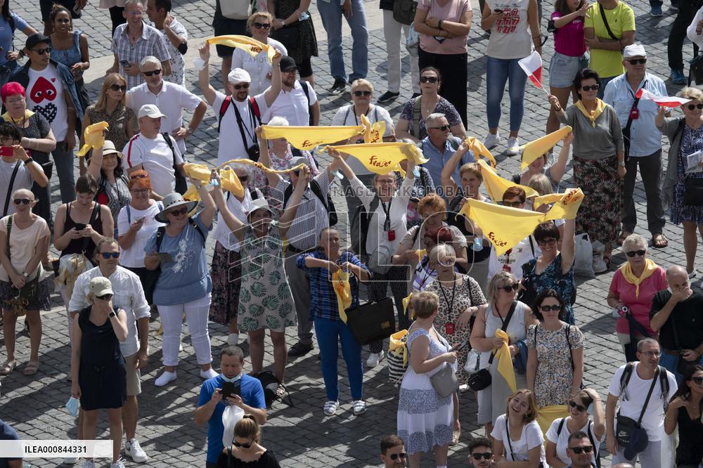 Pope Francis During Weekly Angelus Prayer - Vatican