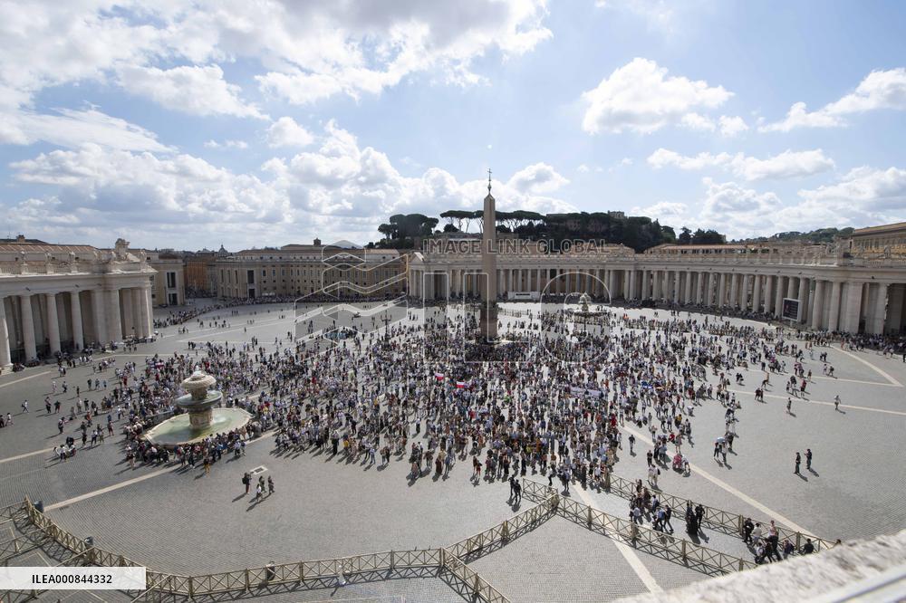 Pope Francis During Weekly Angelus Prayer - Vatican
