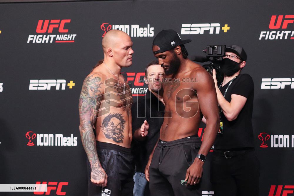 UFC Vegas 37: Smith v Spann Weigh-in - Las Vegas