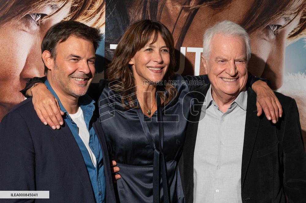 Tout S'Est Bien Passe Premiere - Paris