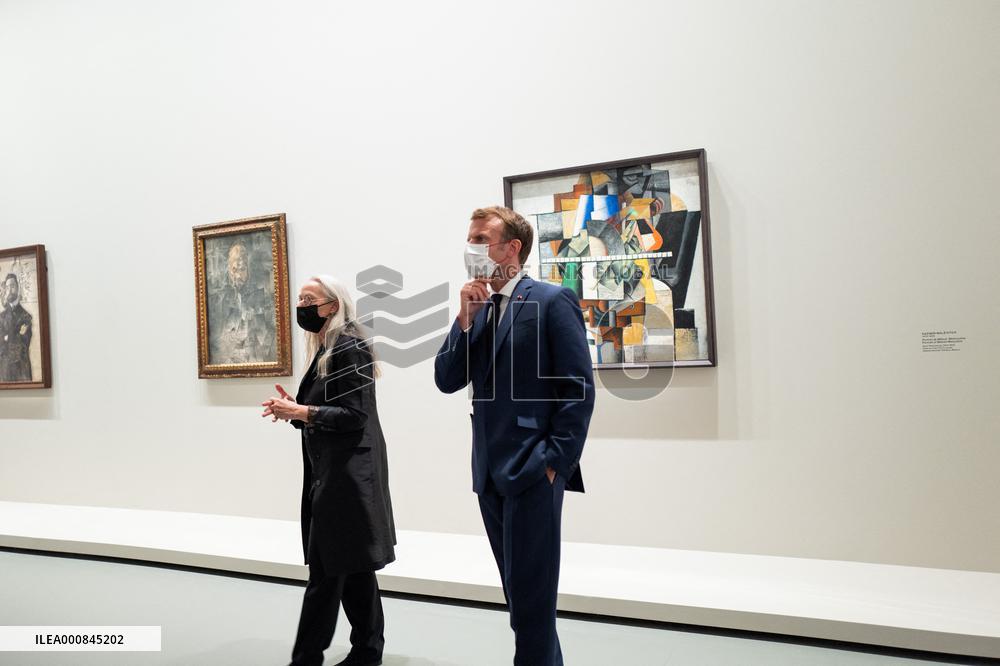 President Macron Visit To Morozov Collection, Icons Of Modern Art Exhibition - Paris