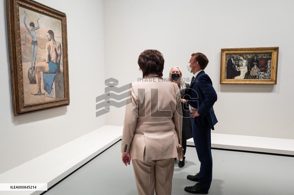 President Macron Visit To Morozov Collection, Icons Of Modern Art Exhibition - Paris
