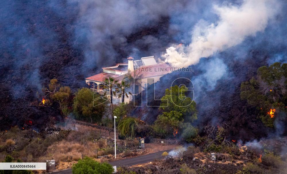 The La Palma Volcano Continues To Erupt - Spain