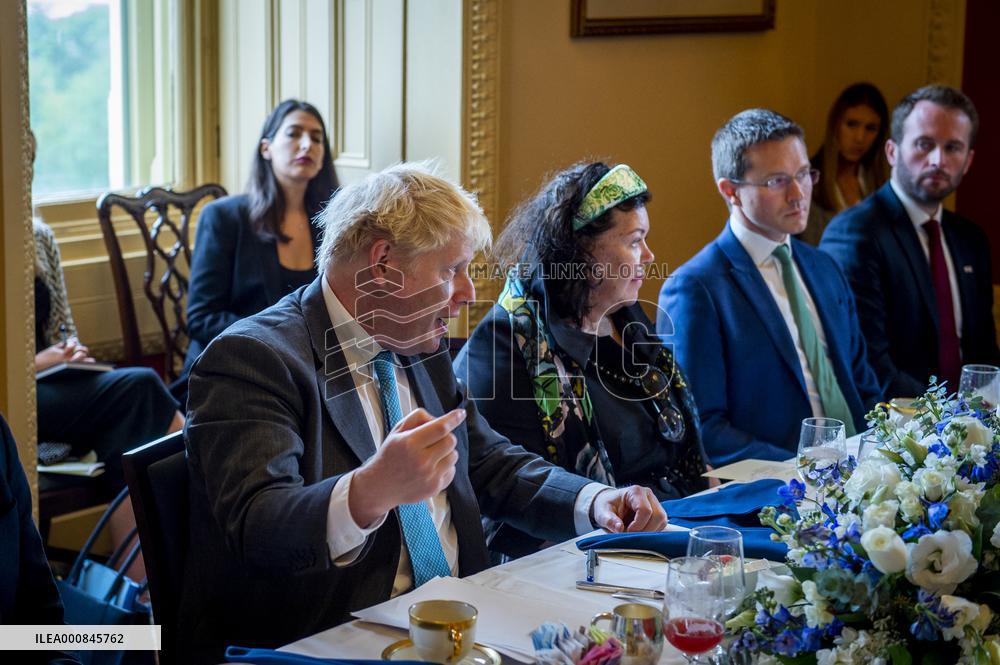 Bipartisan group of Senators meet with Boris Johnson - DC