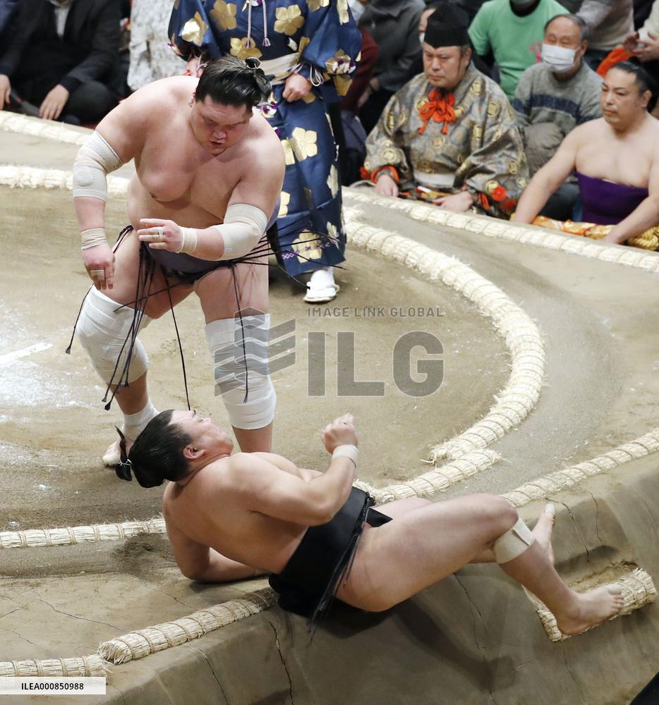 New Year Grand Sumo Tournament