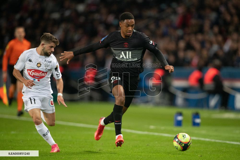 Ligue 1 - PSG v Angers