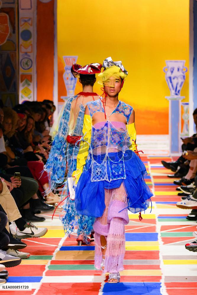 Heyres Fashion Festival - Elina Silina Runway - Chloeì Prize Winner