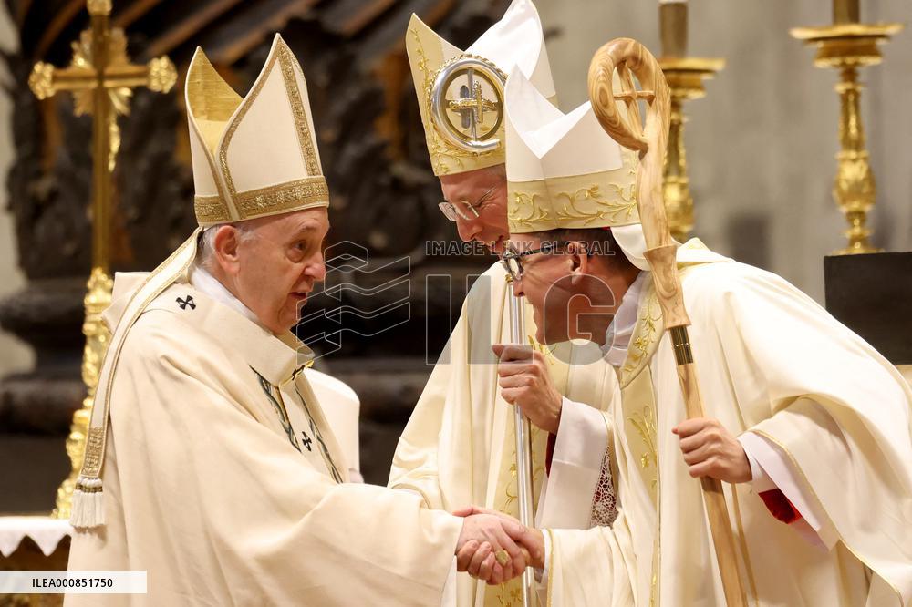 Pope Francis Leads An Episcopal Ordination Mass - Vatican
