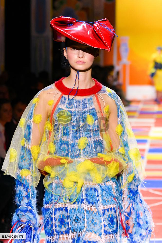 Heyres Fashion Festival - Elina Silina Runway - Chloeì Prize Winner