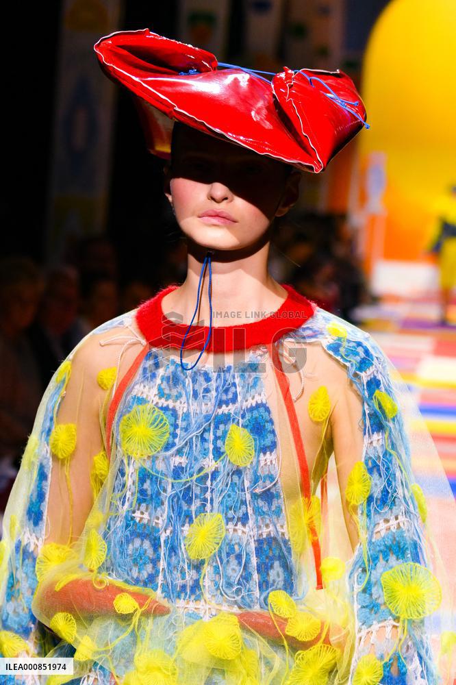 Heyres Fashion Festival - Elina Silina Runway - Chloeì Prize Winner
