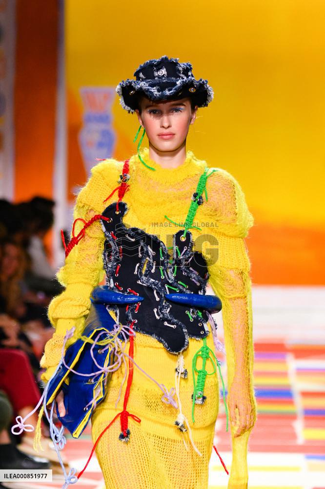 Heyres Fashion Festival - Elina Silina Runway - Chloeì Prize Winner