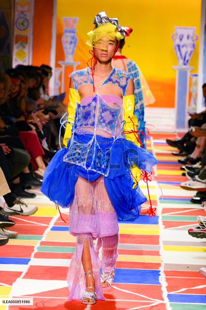 Heyres Fashion Festival - Elina Silina Runway - Chloeì Prize Winner