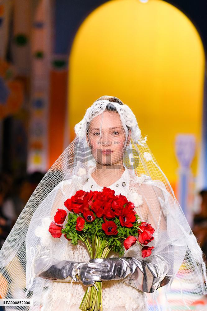 Heyres Fashion Festival - Elina Silina Runway - Chloeì Prize Winner