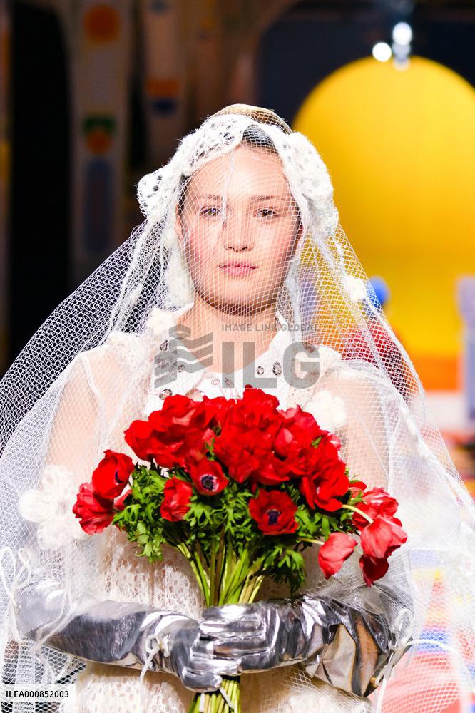 Heyres Fashion Festival - Elina Silina Runway - Chloeì Prize Winner