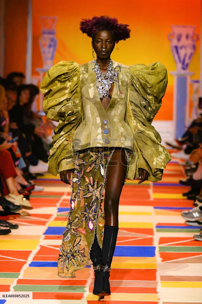 Heyres Fashion Festival - Adeline Rappaz Runway - Public Prize