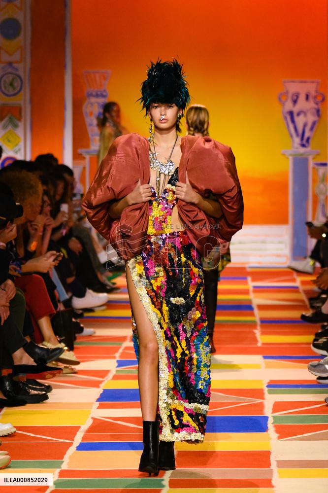 Heyres Fashion Festival - Adeline Rappaz Runway - Public Prize