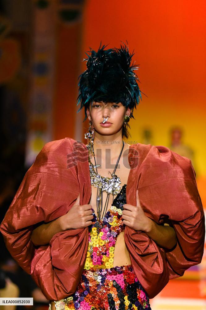 Heyres Fashion Festival - Adeline Rappaz Runway - Public Prize