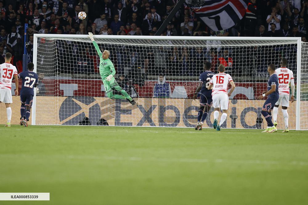 Champions League - PSG v RB Leipzig