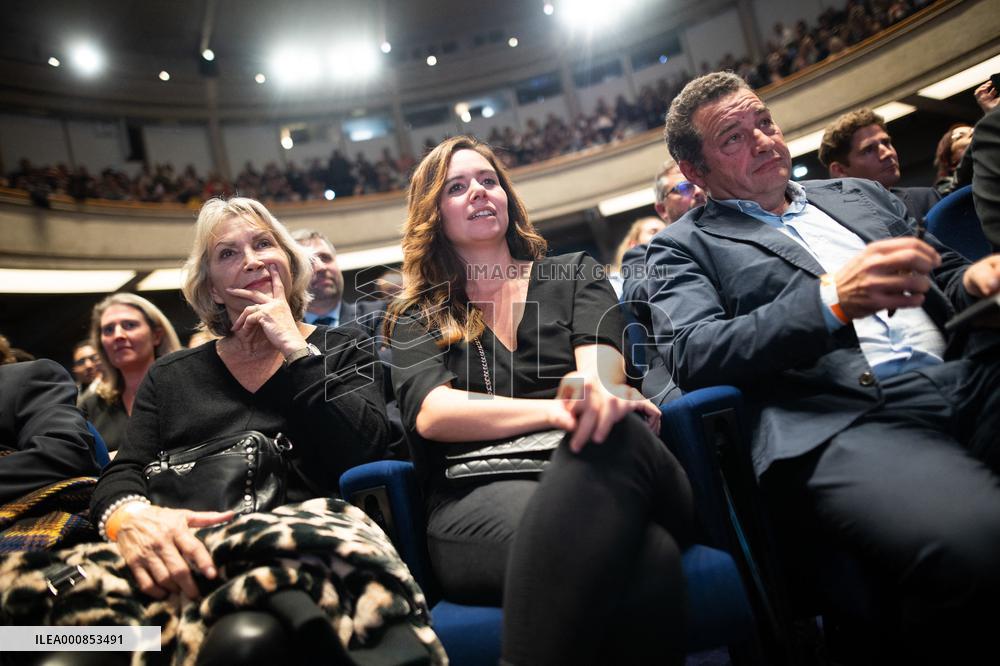 Eric Zemmour promote his new book - Versailles