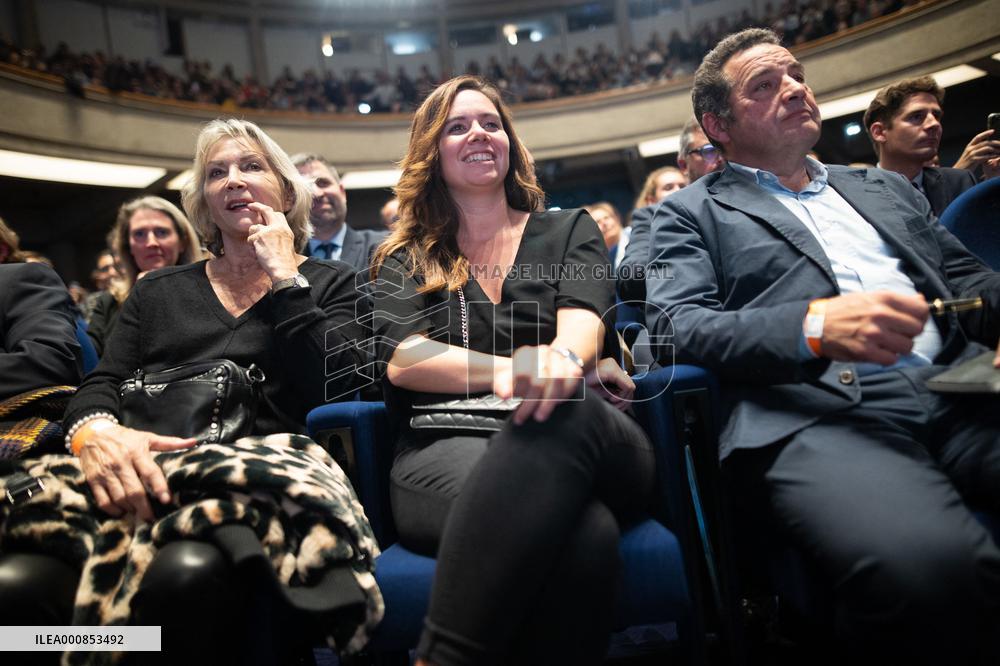 Eric Zemmour promote his new book - Versailles