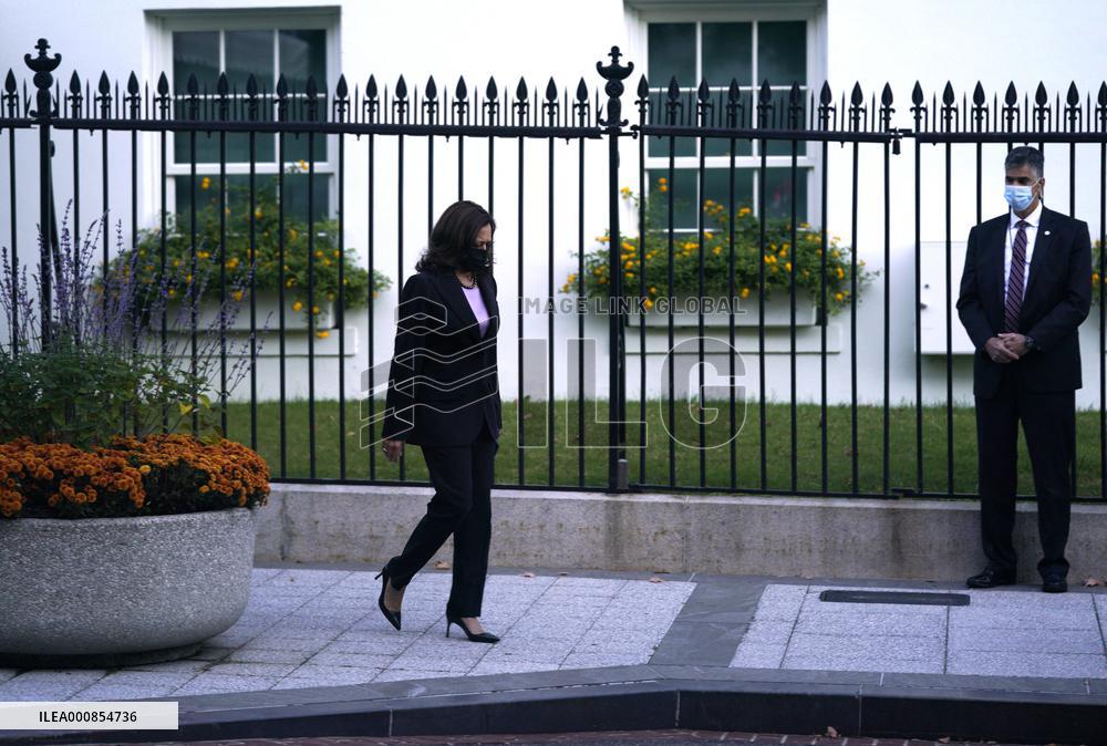 Kamala Harris supports Terry McAuliffe