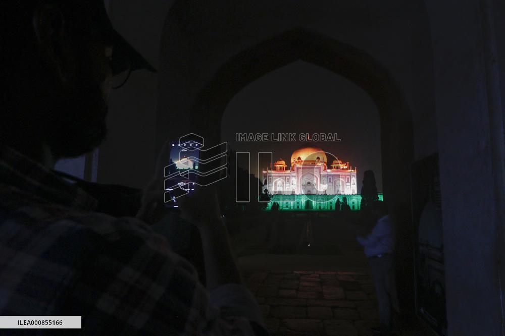 India Administered A Billion Vaccines Against Covid - New Delhi