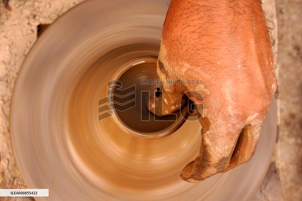 Indian Potter Makes Earthen Lamps for Diwali festival in Ajmer - Rajasthan
