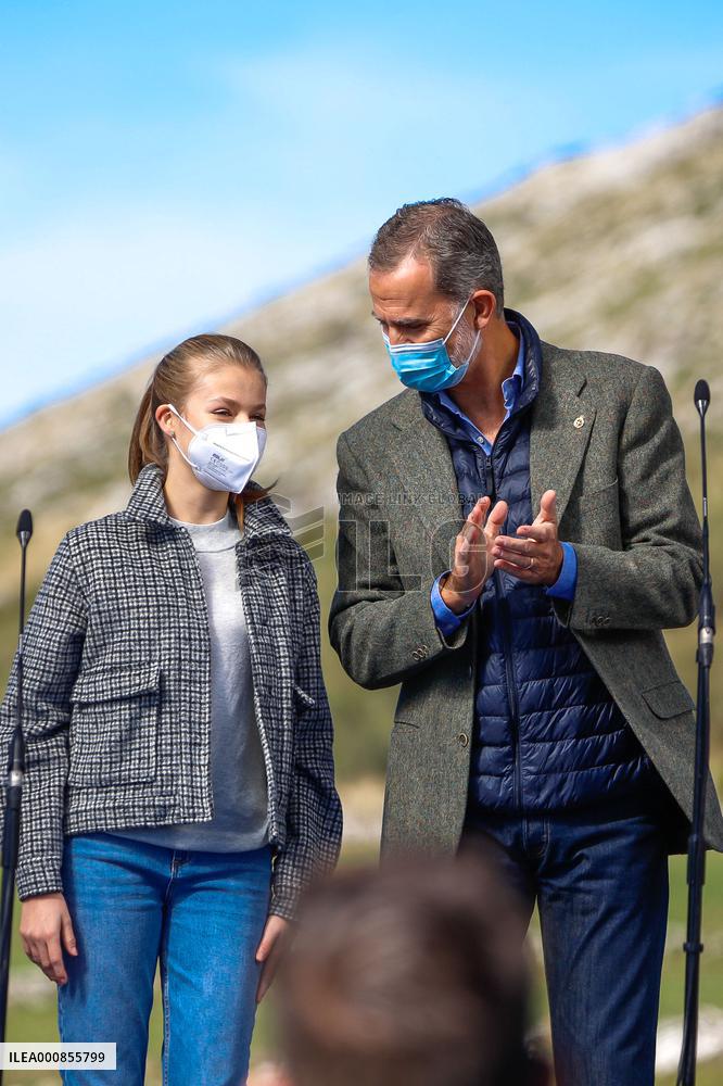 Royals Visit Santa Maria Del Puerto De Somiedo - Spain