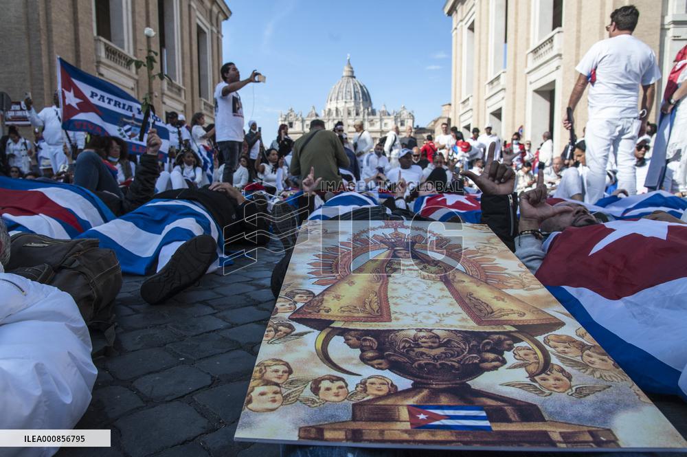 Angelus Noon Prayer - Vatican